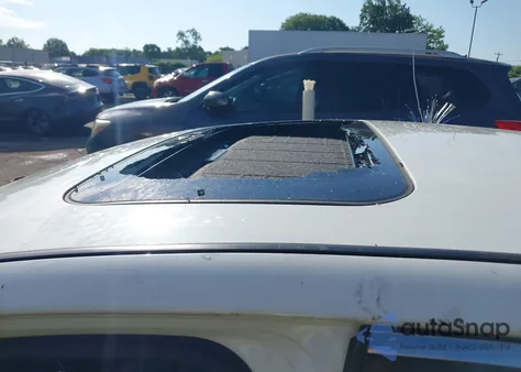 2019 Infiniti Q50 3.0T Luxe z USA, uszkodzony, nr VIN JN1EV7AR3KM553138